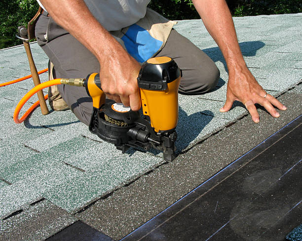 Roof Gutter Cleaning in Brooklyn, WI